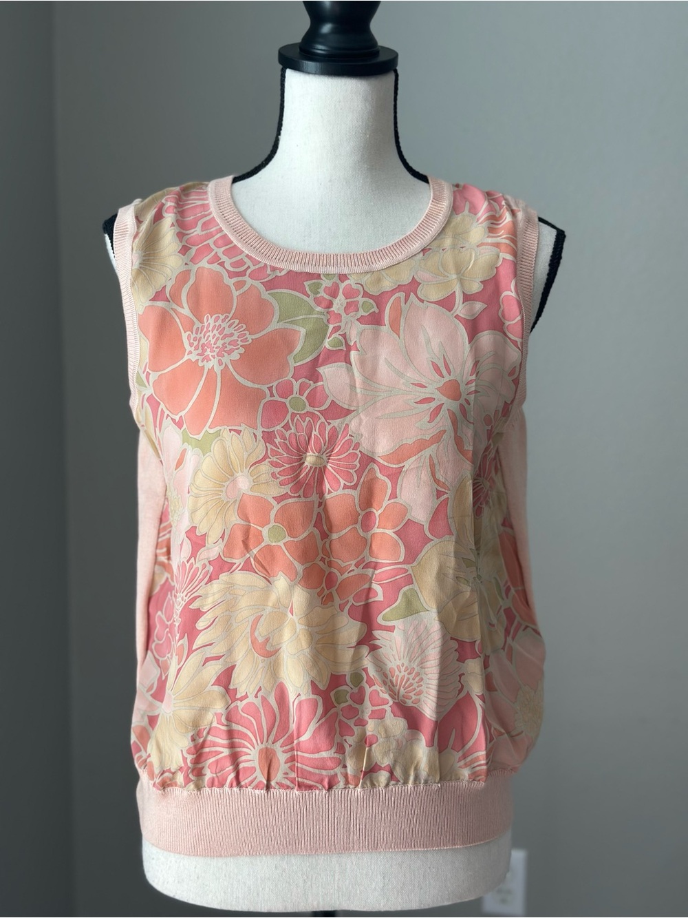 Josephine Chaus Pure Silk Peach Floral Sleeveless Tank
